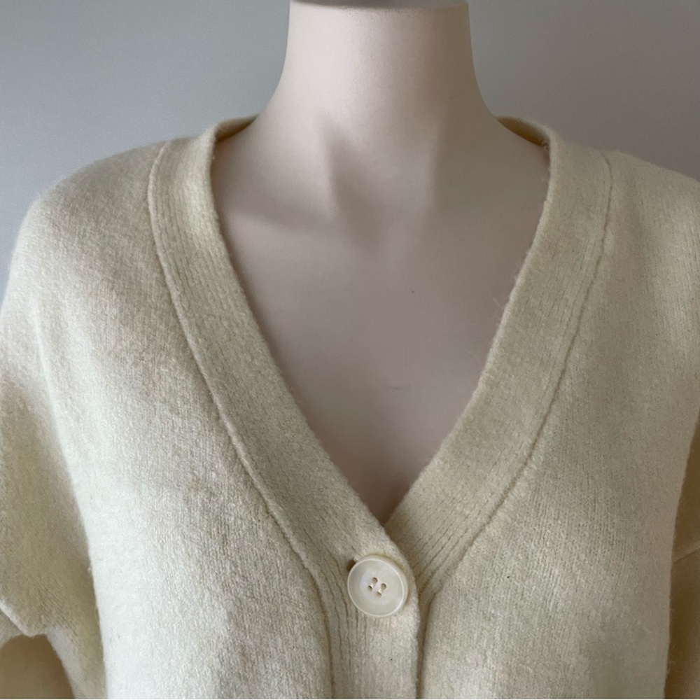 Dynamite Wide Sleeve Cropped Cardigan Sweater SOFT Cream Size XL - Picture 3 of 7
